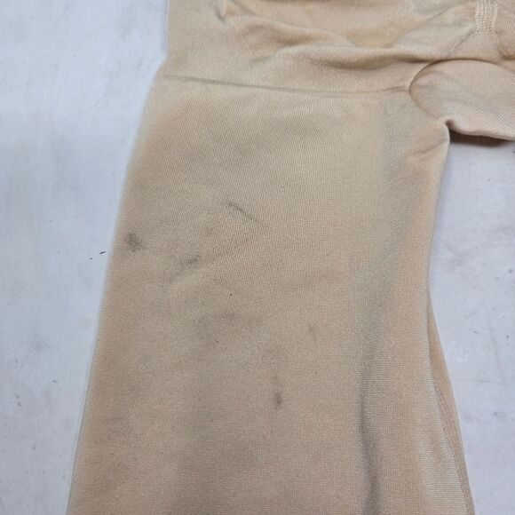 ASSETS by SPANX Shaping High Waist Shorts Small NWT *Stain* - Picture 6 of 8